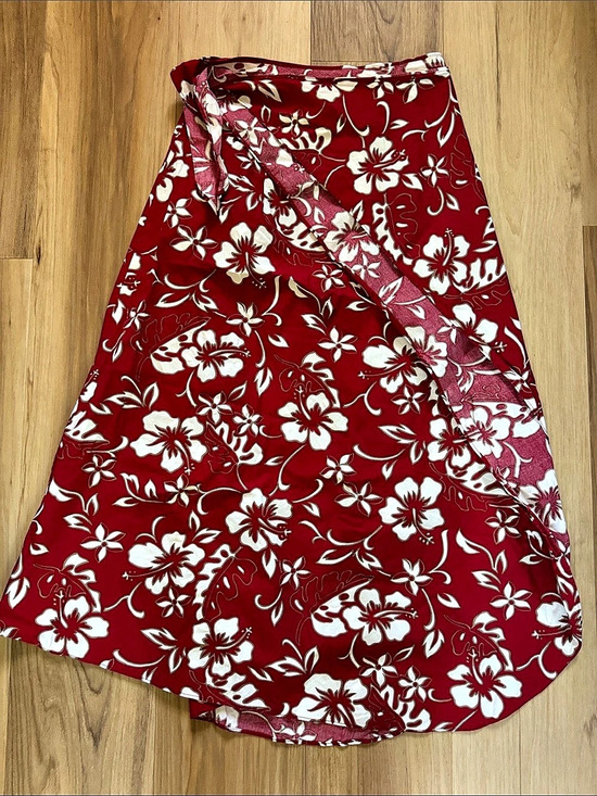 Original Hawaii Dresses & Skirts - Hilo Hattie Vintage Floral A-Line Wrap Skirt Red & White